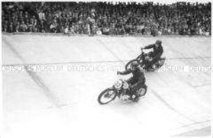 Motorrad-Rennen im Neuköllner Stadion
