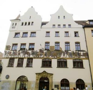 Nürnberg: Kammergebäude mit Kaufmannszug