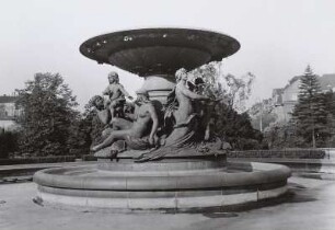 Stilles Wasser : Brunnen Stille Wasser auf dem Albertplatz