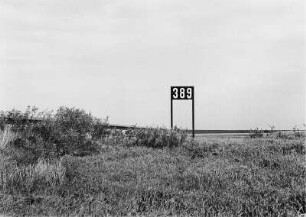Kilometertafel 389 an der Elbe bei Tangermünde
