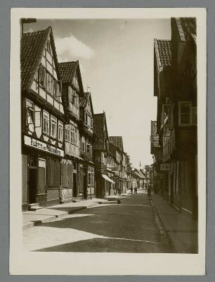 Celle bei Hannover. Neue Straße : Celle. Neue Straße mit historischen Fachwerkhausbestand in der Altstadt. Heute Fußgängerzone