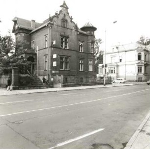 Cottbus, Karl-Liebknecht-Straße 20/Ecke Wernerstraße. Wohn-und Verwaltungsgebäude (um 1900). Straßenansicht