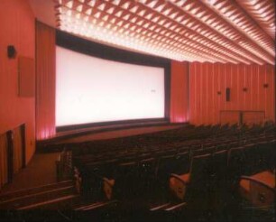 Dresden-Altstadt. Filmtheater Prager Straße (Rundkino). Zuschauerraum (1018 Plätze)