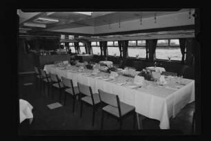 Innenraum eines Hadag-Schiffes