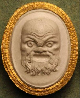 Tragische Maske eines alten kahlen Dieners (Daktyliothek, Zweites Historisches Tausend)
