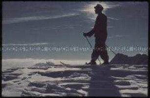 Soldat auf Skiern