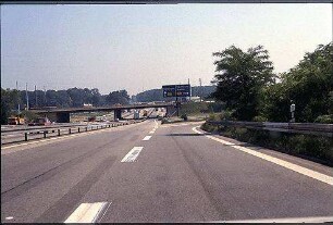 Einfahrt in Tangente Südost (Basel Richtung Grötzingen) von Nebenfahrbahn Ost (Basel Richtung Heidelberg)
