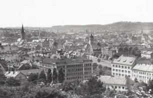 Stuttgart, Stadtansicht : Stuttgart. Stadtansicht mit Turm der Gedächtniskirche (links)
