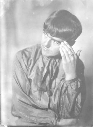 Porträt Susanna Cassel (1896-1976; Kunsthandwerkerin)