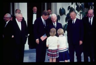 Bei Lübke/ Kennedy, Lübke, Adenauer und 2,Kinder
