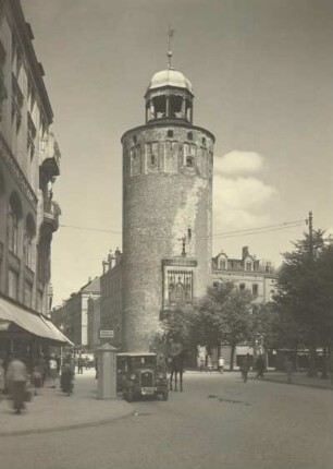 Dicker Turm mit Stadtwappen am Marienplatz : Görlitz, Dicker Turm bzw. Frauenturm mit Stadtwappen am Marienplatz