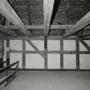 Peitz. Festungsturm der ehemaligen Zitadelle : Peitz (Kreis Spüree-Neiße). Festungsturm der ehemaligen Zitadelle " Hoher Kavalier". Dachgeschoß. Innenraum