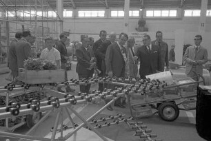 Industrieausstellung "Technik im Gartenbau" in der alten Markthalle.