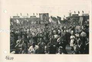 Eröffnung der III. Weltfestspiele in Berlin im Walter-Ulbricht-Stadion