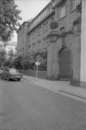 Gebäude des Evangelischen Oberkirchenrats in der Blumenstraße 1