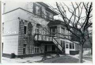 Das Wohnhaus Wilhelm Piecks am Majakowskiring in Berlin- Niederschönhausen