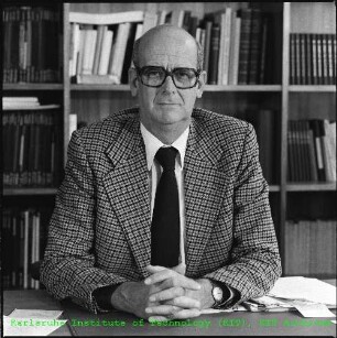 Prof. Karl Wirtz (Leiter des Instituts für Neutronenphysik und Reaktortechnik (INR))