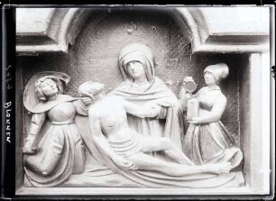 Pfarrkirche; Pietà um 1520 (Holzrelief)