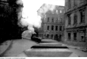 Dresden, Altstadt. Enttrümmerung im Gebiet Zwinger / Residenzschloß mit Feldbahn ("Trümmerbahn"), um 1952/1955