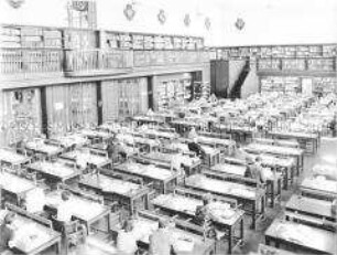 Lesesaal in der Deutschen Bücherei Leipzig