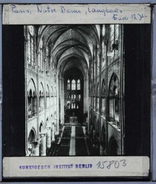 Paris, Kathedrale Notre-Dame de Paris : Langhaus