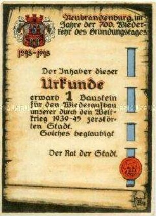 Postkarte zum Wiederaufbau von Neubrandenburg, in Form einer Urkunde