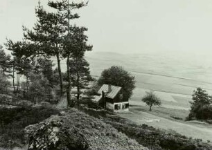 Raschau, Grube Aller Heiligen am Knochen, Huthaus. Blick nach Osten zum Scheibenberg