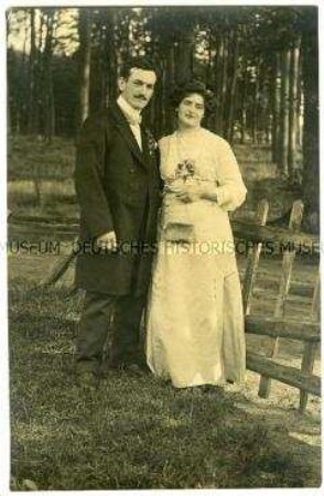 Richard und Florentine Fleischhut im Wald