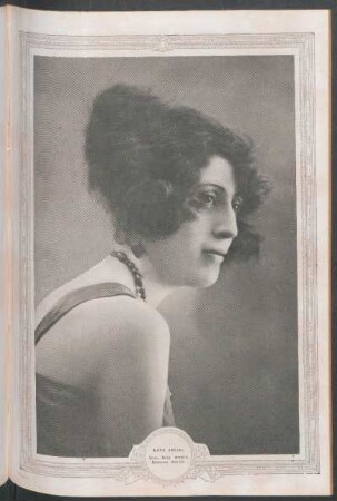 Nota social. - Srta. Elsa Amelia Domecq García