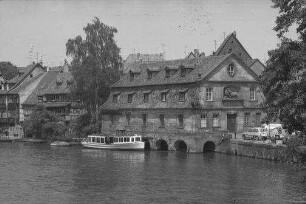 Bamberg: Haus am linken Regnitzarm [altes Schlachthaus]