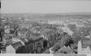 Dresden-Neustadt. Blick vom Turm der Dreikönigskirche nach Nordosten über die Königstraße zum Albertplatz