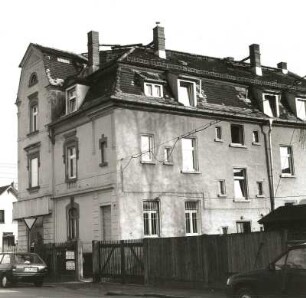 Böhlen-Großdeuben, Martin-Luther-Straße 8. Wohnhaus mit Laden (um 1903/1905)
