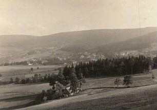 Bad Flinsberg (Świeradów-Zdrój/Polen). Blick zum Hohen Iserkamm