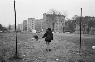 Berlin-Mitte : Berlin-Mitte, ehemaliger Mauerstreifen Bernauer Strasse, pf1997