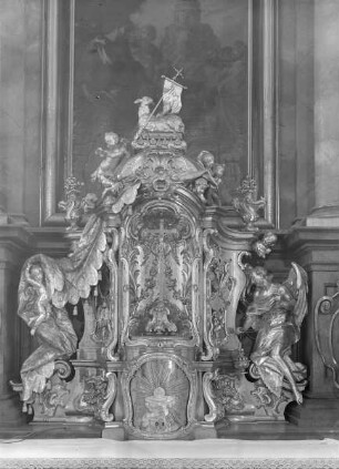 Hochaltar mit Altarbild Heiliger Petrus
