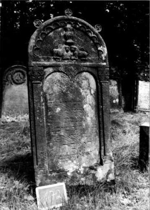 Grabstein 172 [Nir S. 116ff. Nr. 12.11]