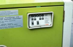Fotografie: Informationstechnik, Erntetechnik, Rundballenpresse, Elektronik, Bedienelement