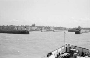 Dieppe: Leuchtturm und Hafeneinfahrt