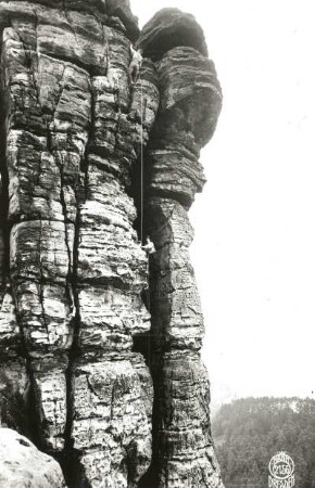 Sächsische Schweiz, Rathener Gebiet. Vorderer Gansfels. Seilschaft Bruno Henning am Südwestweg (VIIc)