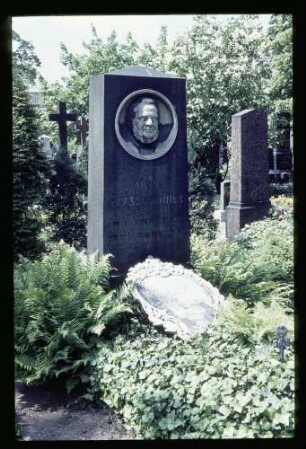 Grab Adolf Glasbrenner 23.5.64.