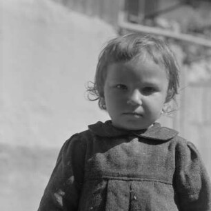 Das Dorf Skobelevo im Rosental. Kinderporträt