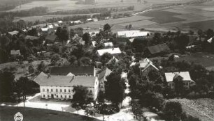 Waltersdorf (Bad Schandau-Waltersdorf)Gasthof zum Erbgericht gegen Ort und Ebenheit. Luftbild-Schrägaufnahme von Nordost