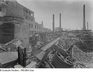 Dresden. Zerstörte Industrieanlagen an der Zwickauer Straße