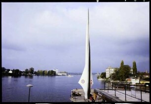 Rheinhafen: Pylon am Dreiländereck