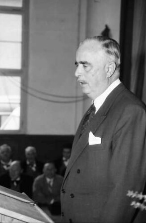 Hausen im Wiesental: Hebelpreisträger Carl Burckhardt, Porträt (Profil)