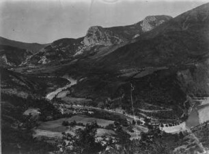 Das Flusstal des Shkumbi : Blick in das Tal des Flusses Shkumbi