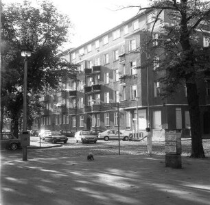 Berlin-Schöneweide, Köllnische Straße 53/54/Ecke Rudower Straße. Wohnhauszeile. Straßenansicht
