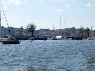 Stockholm: Stadtansicht mit städtischem Hafenbereich