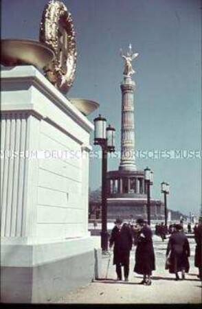 Die Siegessäule an ihrem neuen Standort am Großen Stern