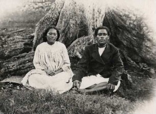 "Lehrer nebst Frau. Samoa.""